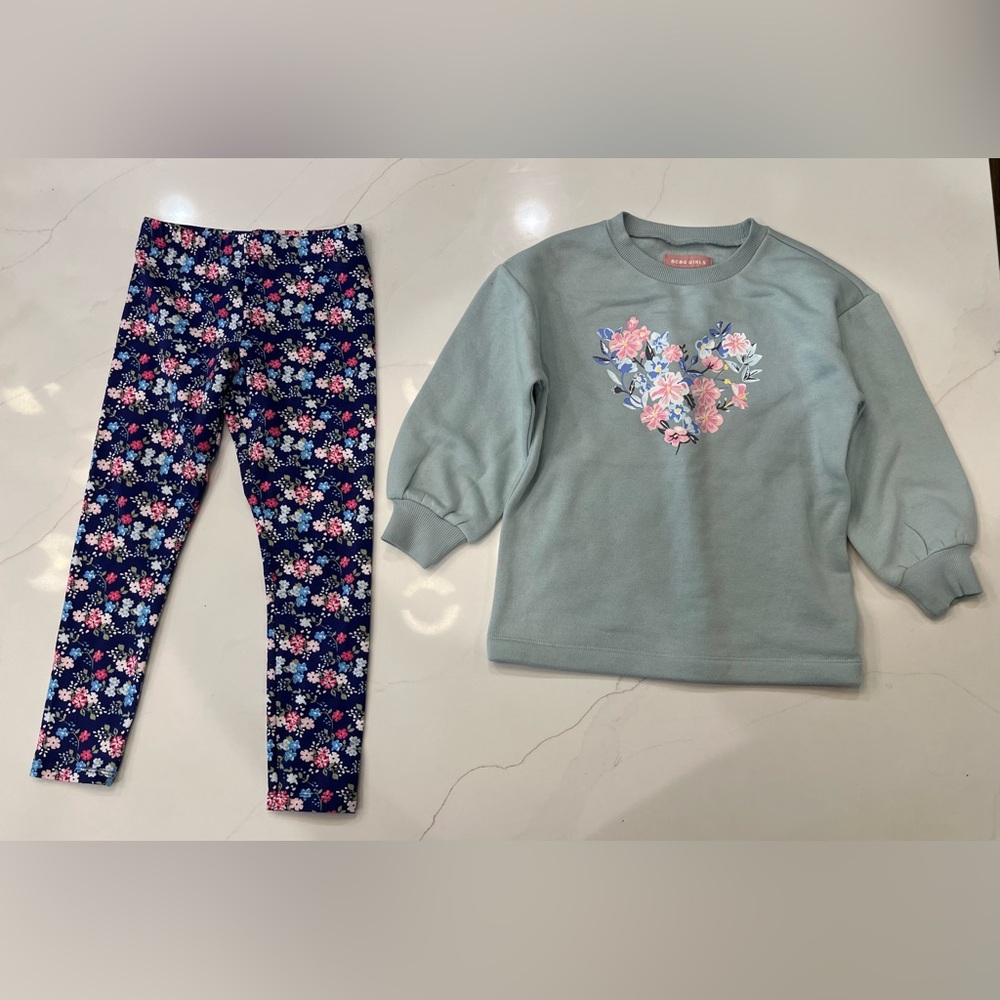 BCBG Girls XS(5/6) 2-piece Floral Sweatshirt and Leggings Set